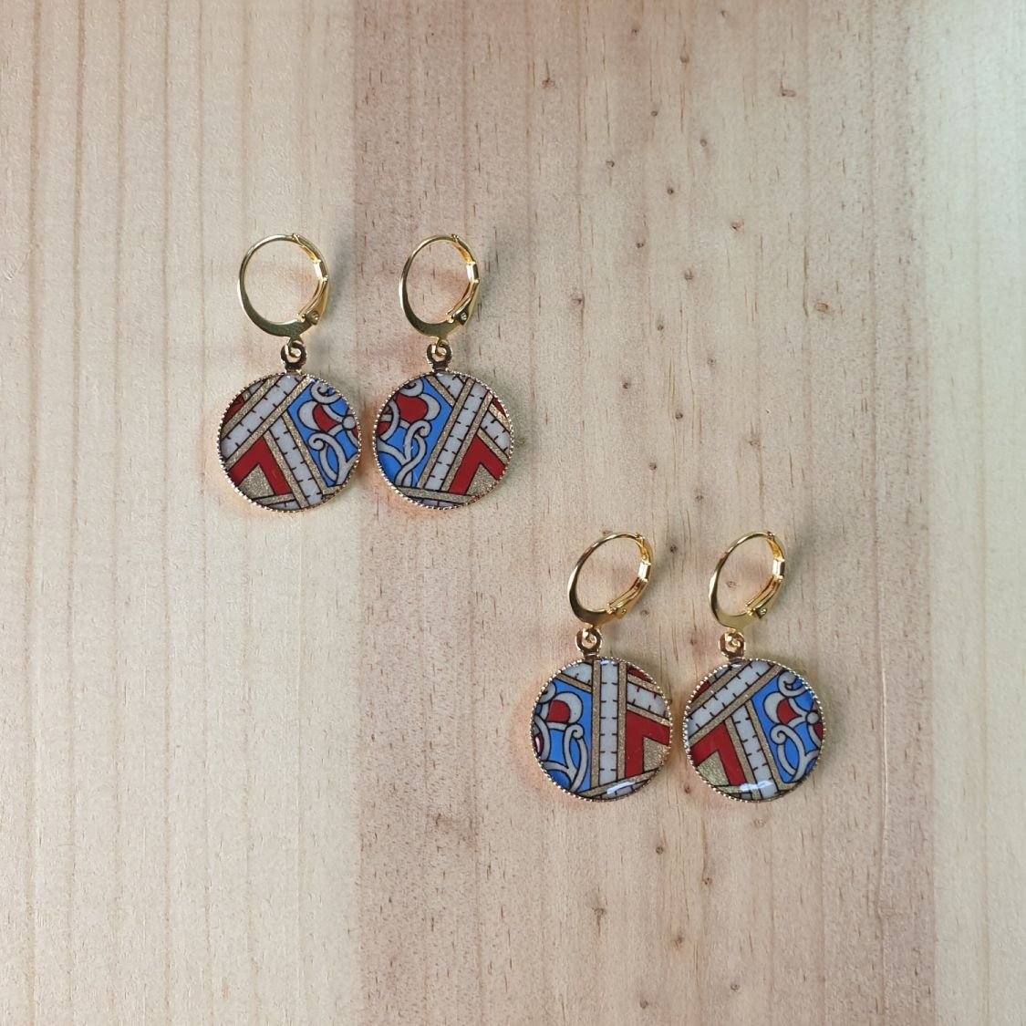 Pendientes colgantes oro/rojo/azul