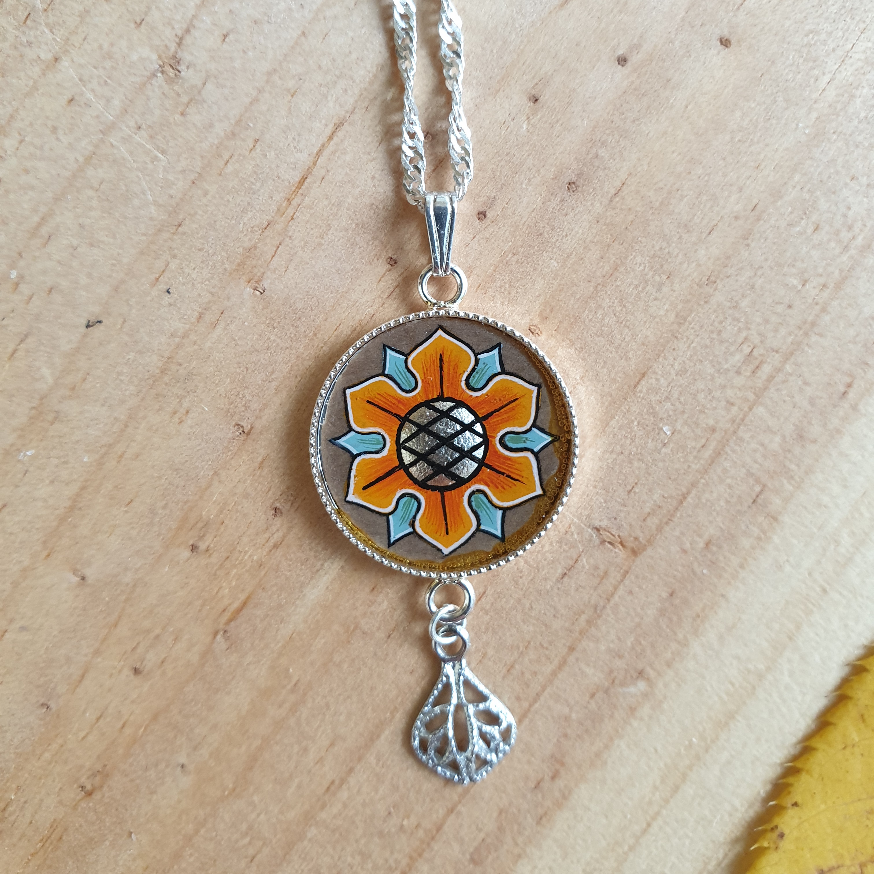 Collier pendentif aux couleurs de l'automne