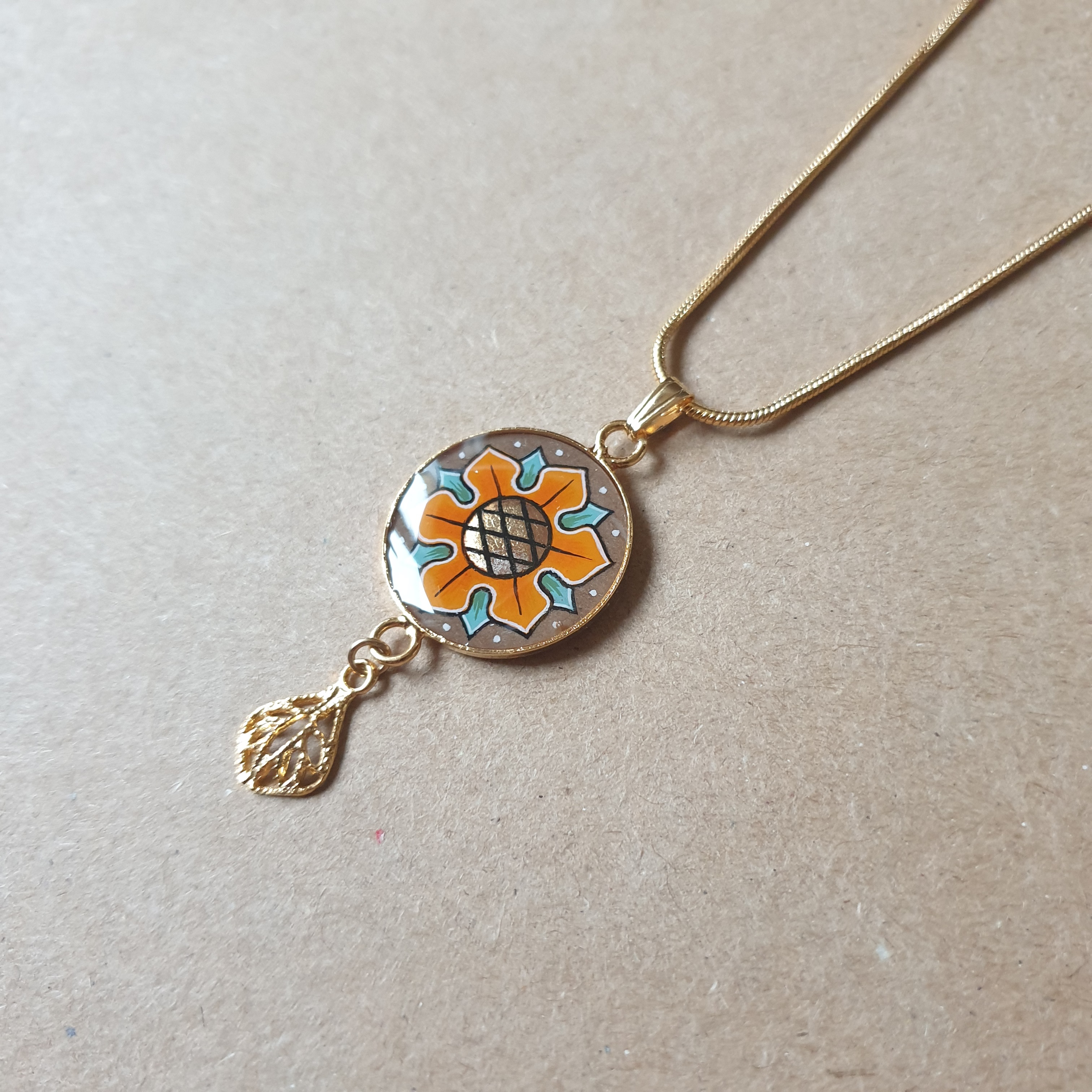 Collier pendentif aux couleurs de l'automne