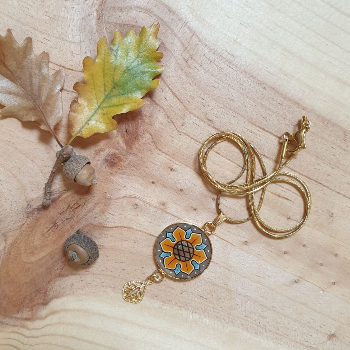 Collier pendentif aux couleurs de l'automne