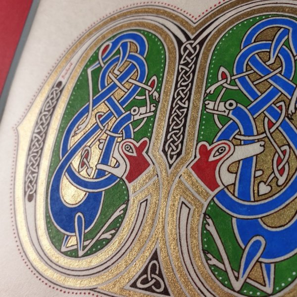 Letra M iluminada de estilo franco-saj&oacute;n