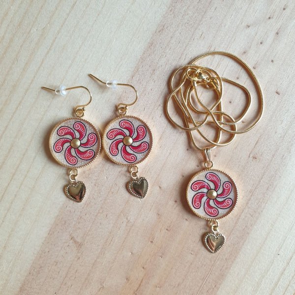 Parure enlumin&eacute;e virgules rouges et coeur dor&eacute;